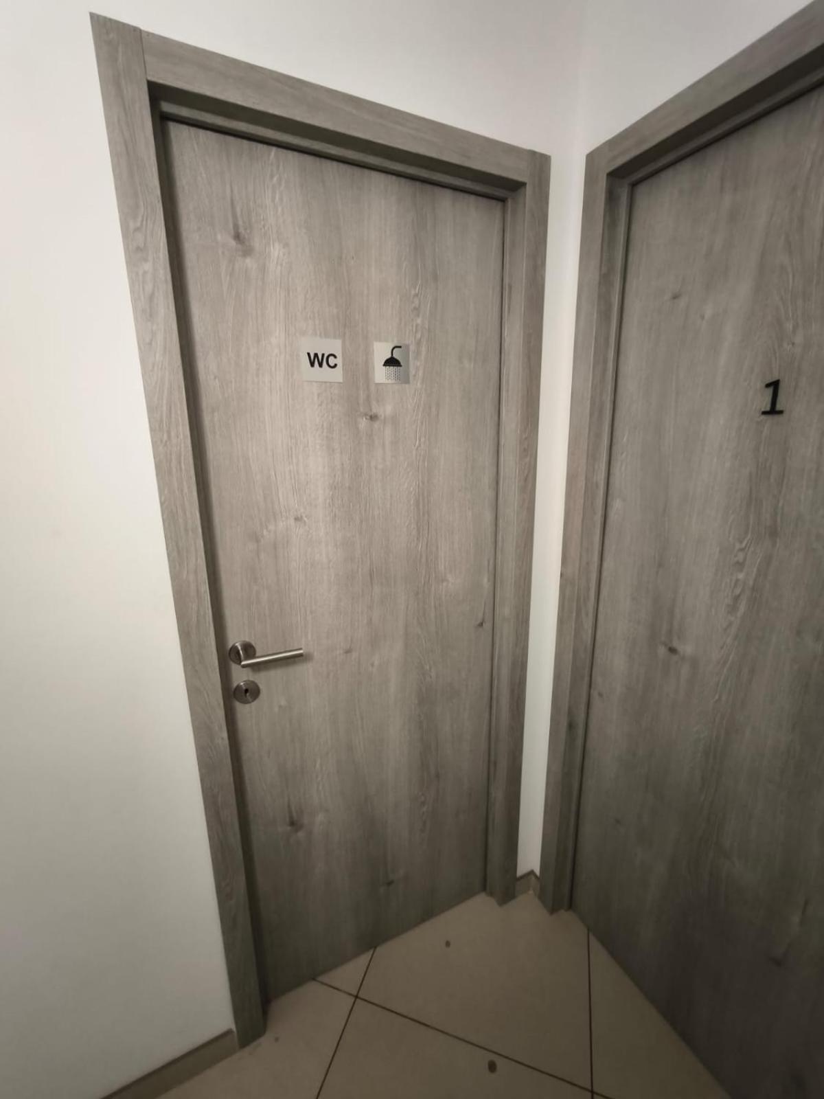Belle Villa De Luxe Avec 8 Chambres Charleroi Luaran gambar